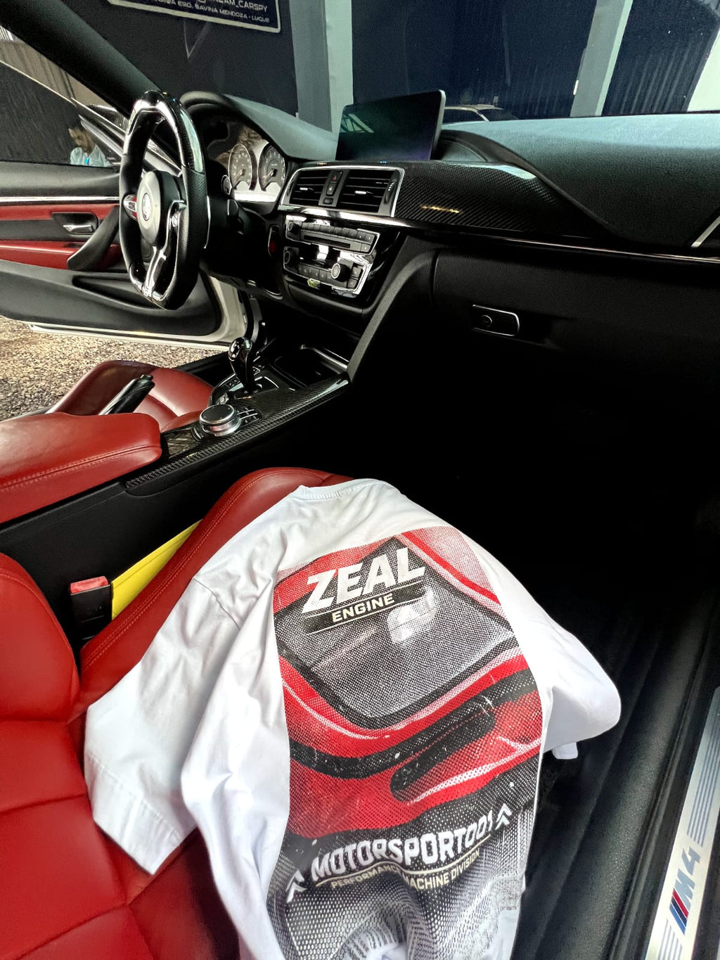 Oversize Engine 01 Zeal